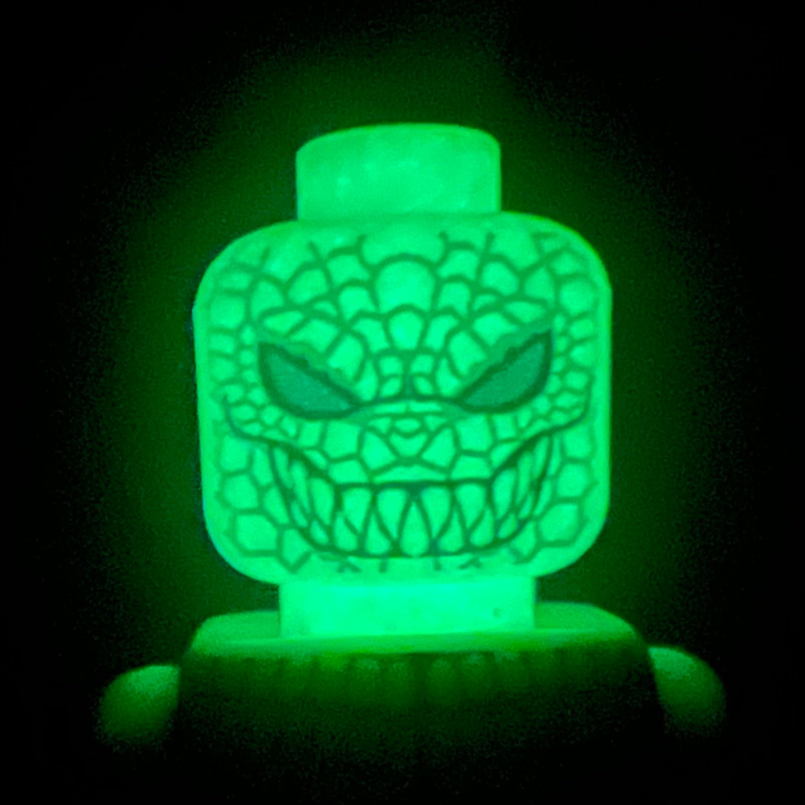 Angry Alligator white FULL FIGURE GLOW HEAD INCLUDED