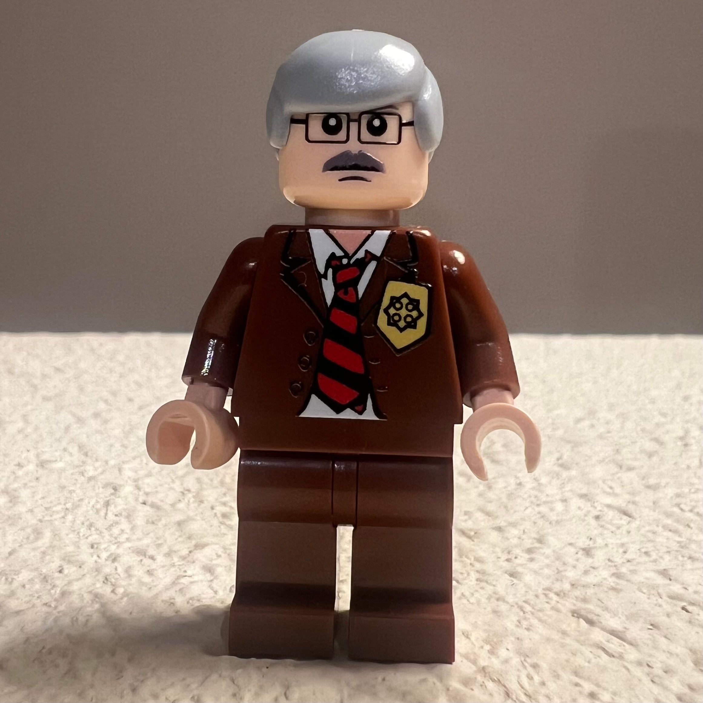 Commissioner FULL FIGURE