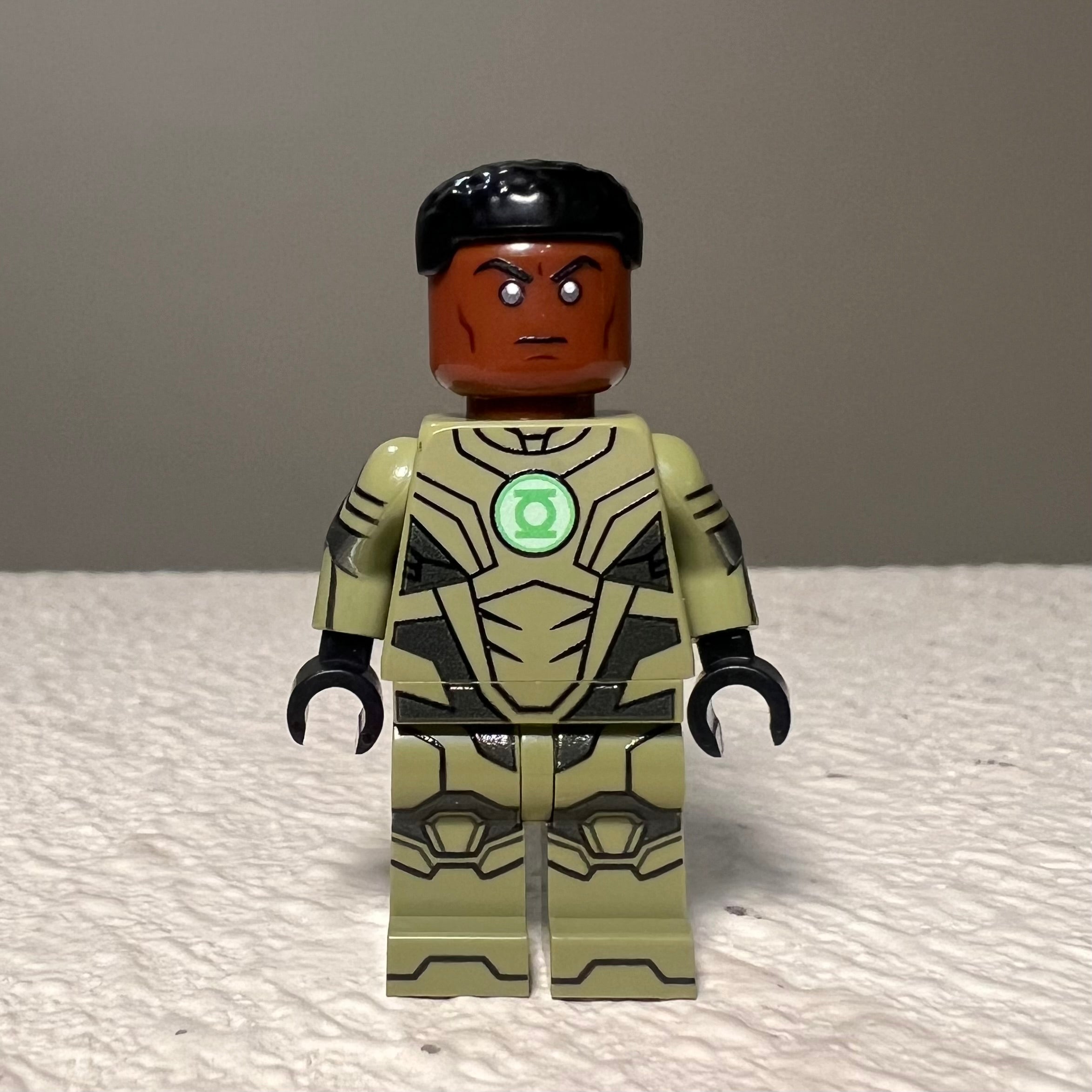 Light people show Jon FULL FIGURE