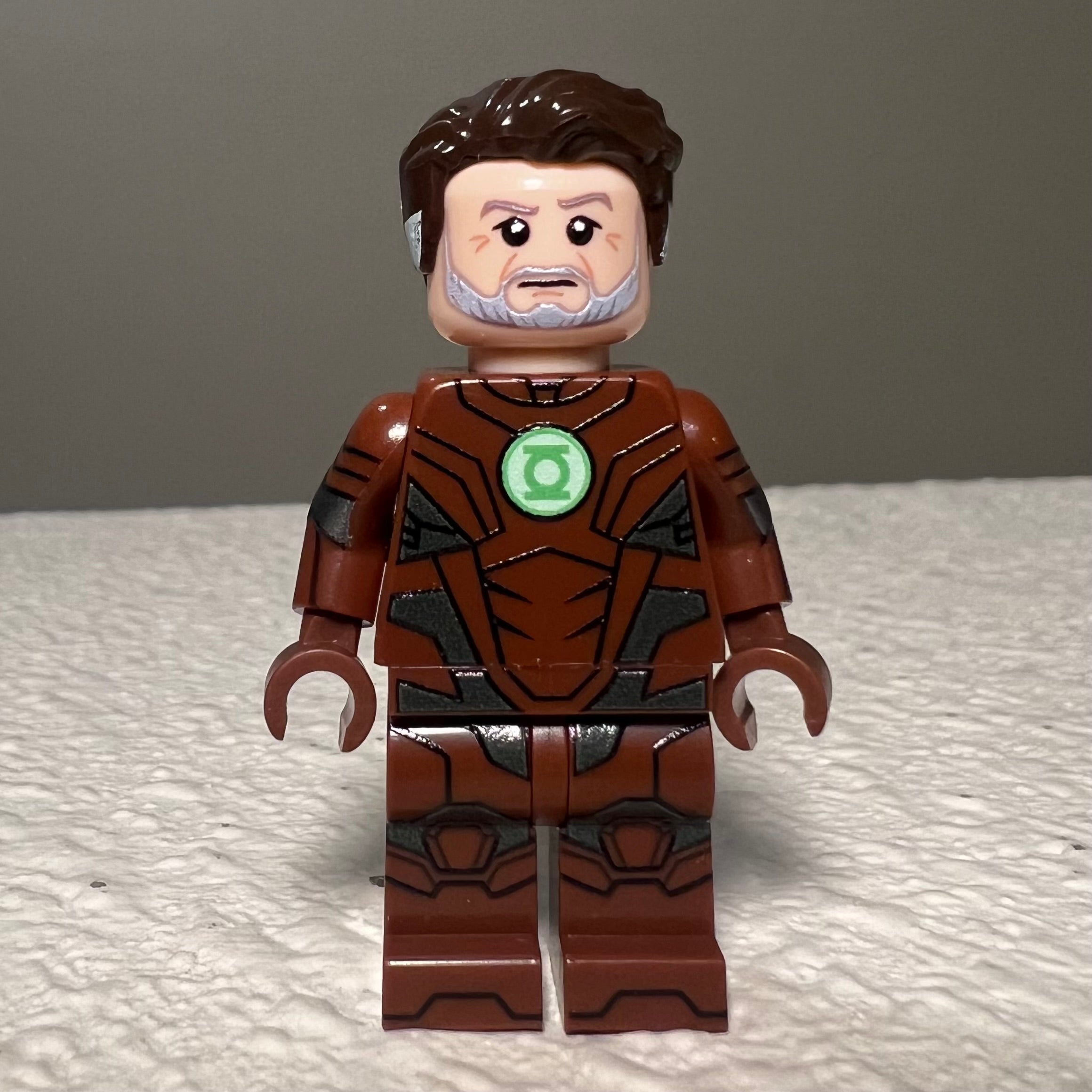 Light people show Brown Hal FULL FIGURE